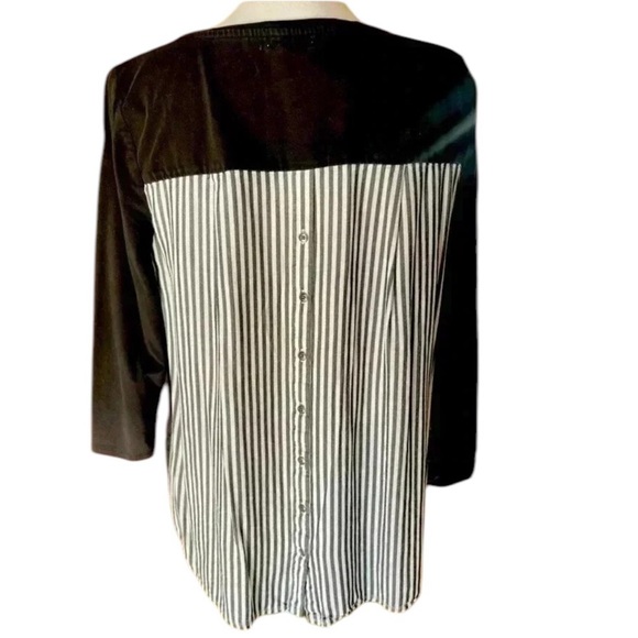 J. Jill Tops - J Jill ladies top Medium. Black. V neck striped back back unbuttons